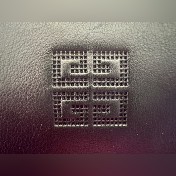 Vintage Givenchy Kiss-Lock Coin Purse (EVC; Black/White) - Picture 6 of 10